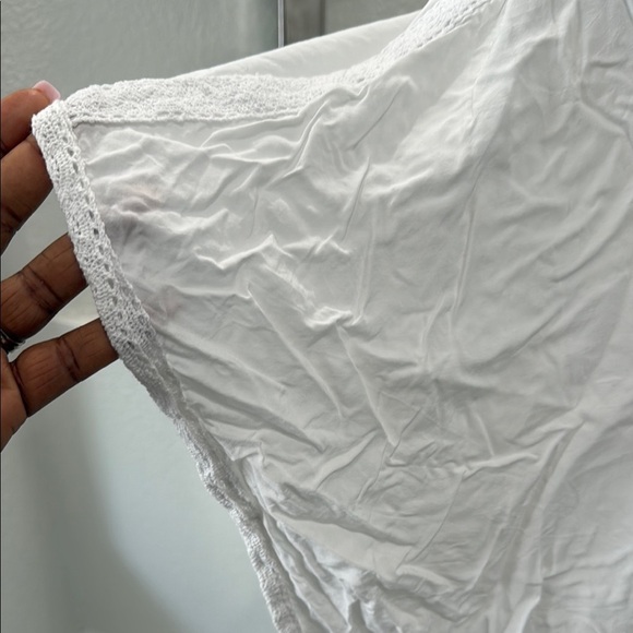 Women’s White V-Neck Poncho Cover Up One Size - Picture 6 of 7